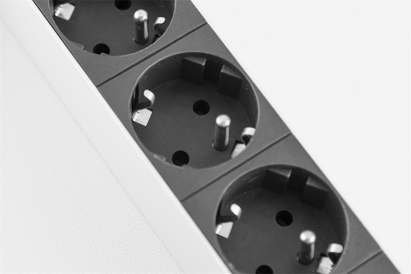 19" 6-Outlet Aluminum Group Outlet UPS